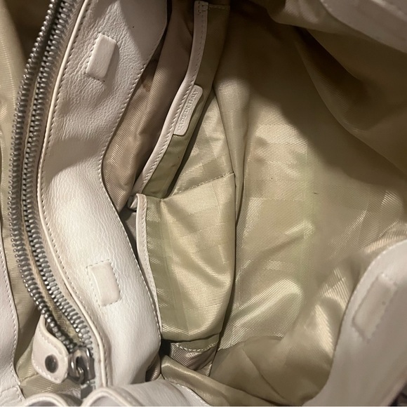 Authentic Burberry White Leather Large Handbag - Picture 6 of 9